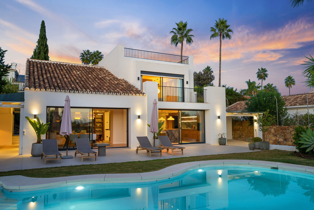 4 Bedroom Detached Villa in Nueva Andalucía