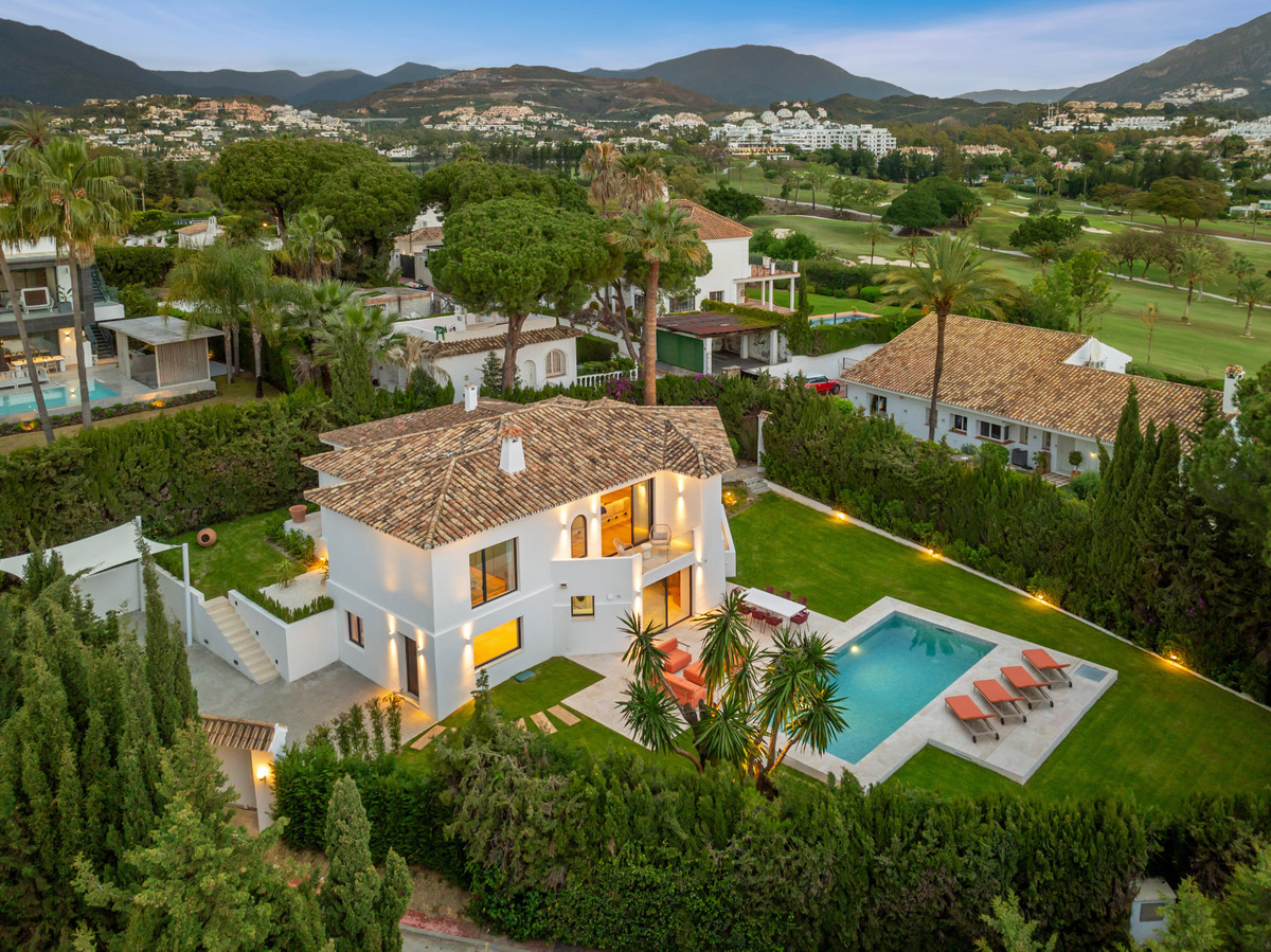 4 Bedroom Detached Villa in Nueva Andalucía