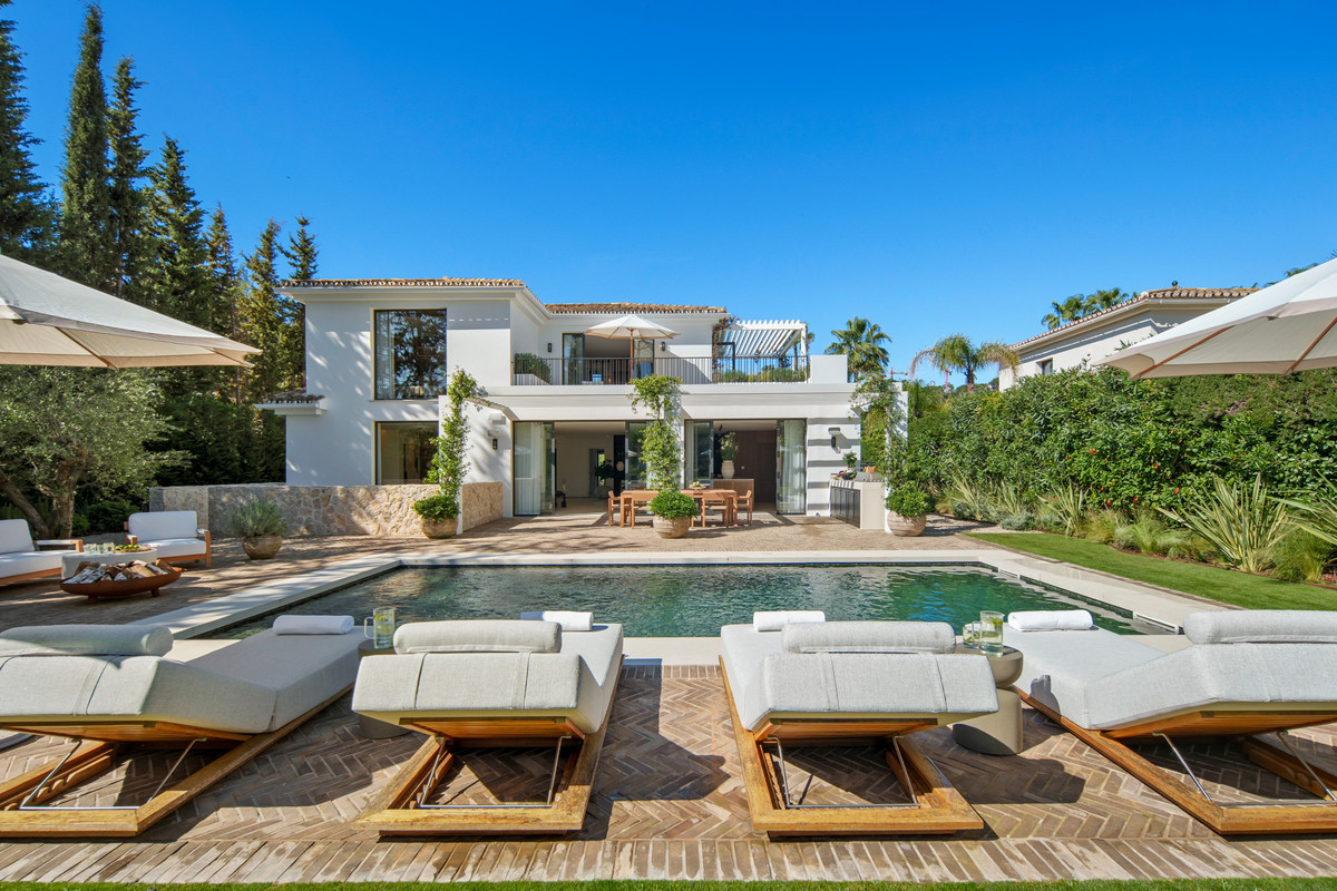 4 Bedroom Detached Villa in Nueva Andalucía